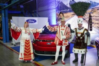 74 Ford Fahrzeuge für den Kölner Karneval